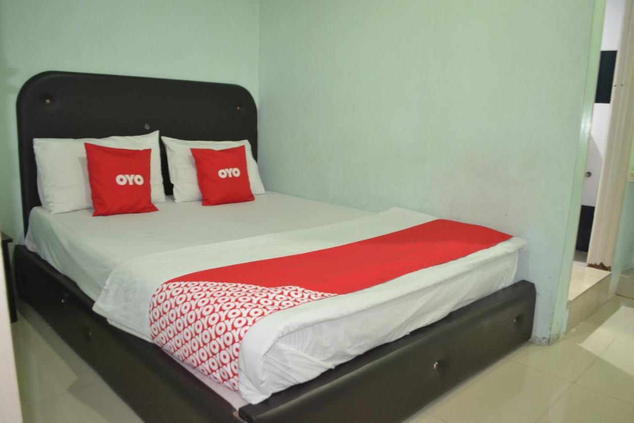 Oyo 89737 Hotel Tishoa Kampong Batu Tiga Luaran gambar